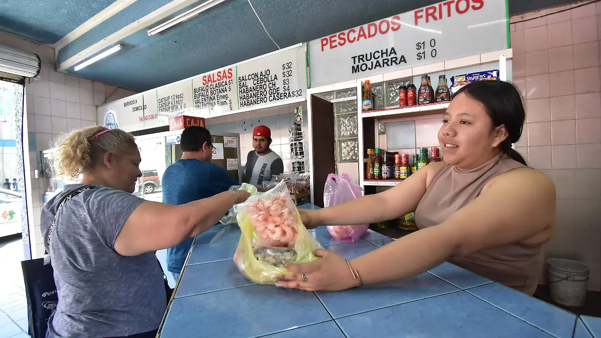 Venta y Preparacion de Mariscos.- Ricardo Sanchez.- El Sol de Irapuato